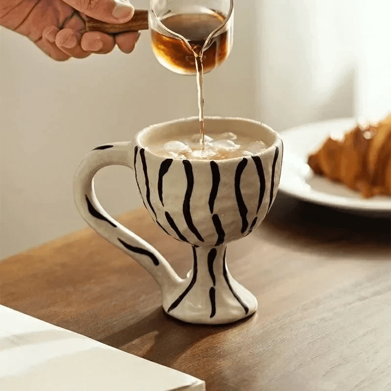 Caneca Pintura Abstrata em Cerâmica - 290ml
