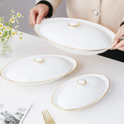 Travessa Oval de Cerâmica Luxo com Tampa e Acabamento Dourado Elegante