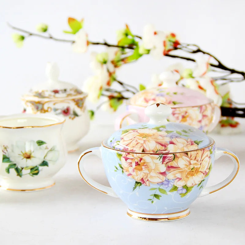 Açucareiro de Porcelana Europeia com Tampa Decorativa