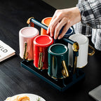 Caneca Premium de Porcelana com Detalhes Luxuosos Dourados