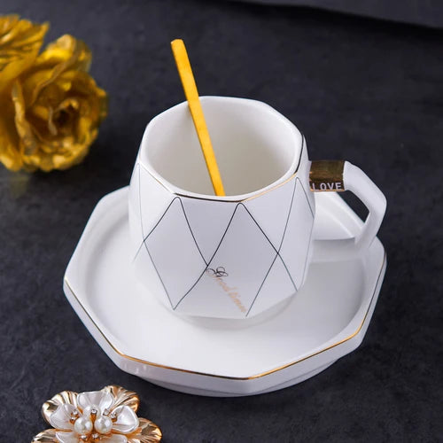 Conjunto Xícara Deluxe Porcelana - 3pcs