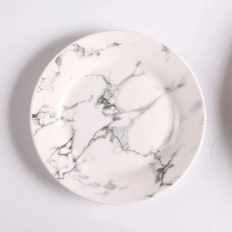 Prato de Porcelana Mármore - Elegância e Versatilidade