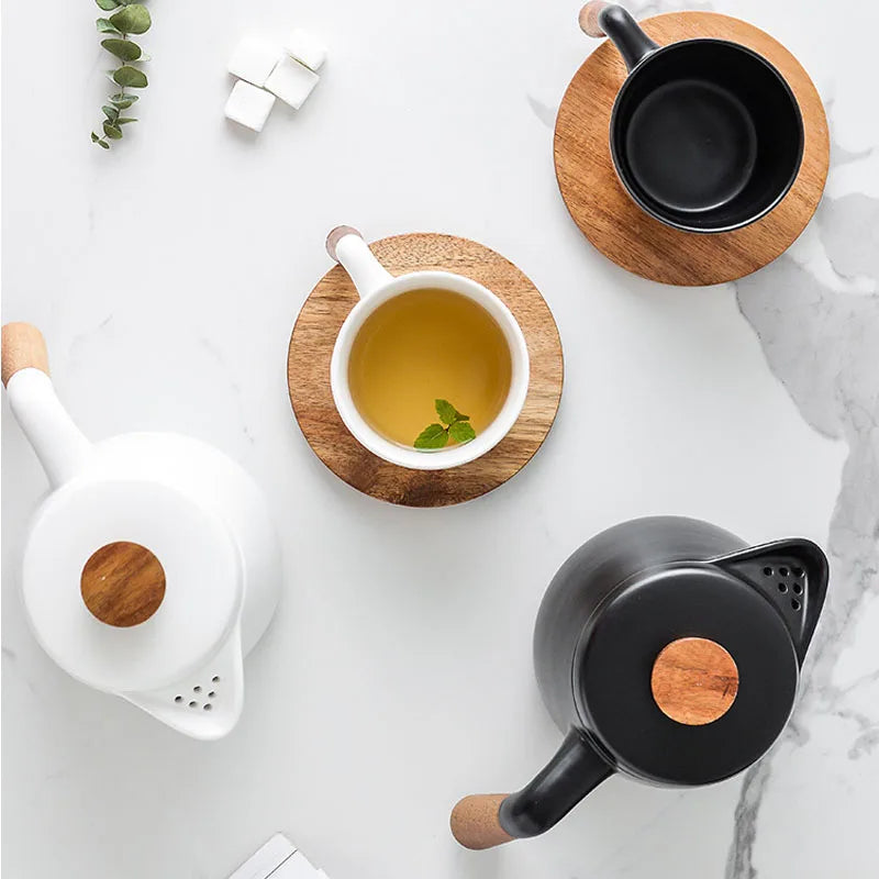 Linha de Chá Minimalista em Porcelana com Xícaras e Bules com Alça de Madeira