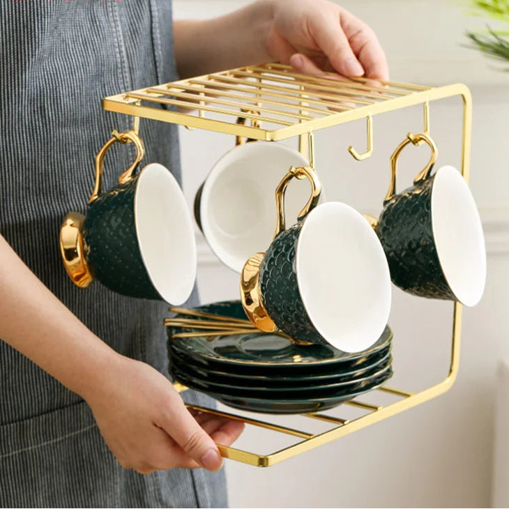 Conjunto Luxo Porcelana: Xícara, Pires e Colher