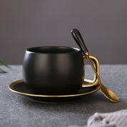 Conjunto Minimalista Xícara com Colher e Pires em Cerâmica