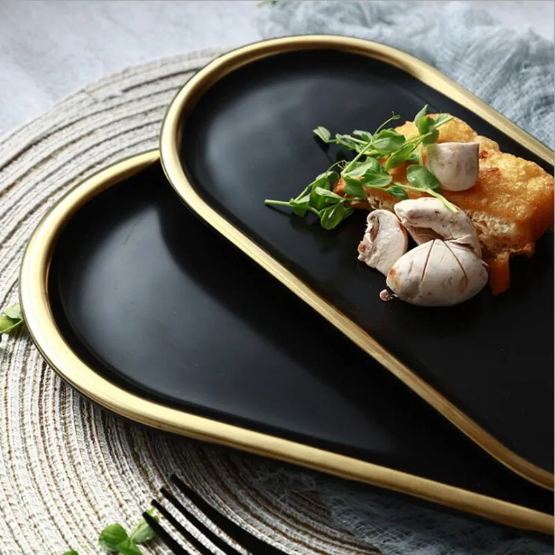 Bandeja de Cerâmica Preta com Borda Dourada Elegance