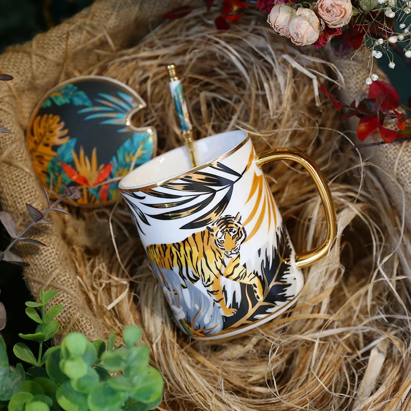 Conjunto de caneca de cerâmica de luxo com tampa e colher padrão animal xícara de café para leite água potável chá festa casa drinkware caixa de presente