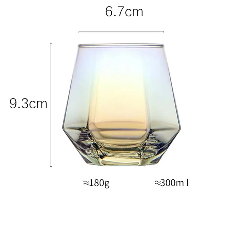 Copo de Vidro com Design Geométrico Minimalista