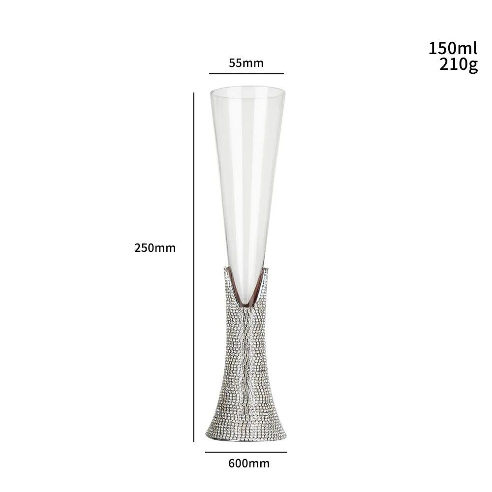Taça de Cristal Luxuosa com Base Strass - 150ml