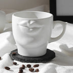 Caneca Lábios Esculpido em Porcelana - 300ml