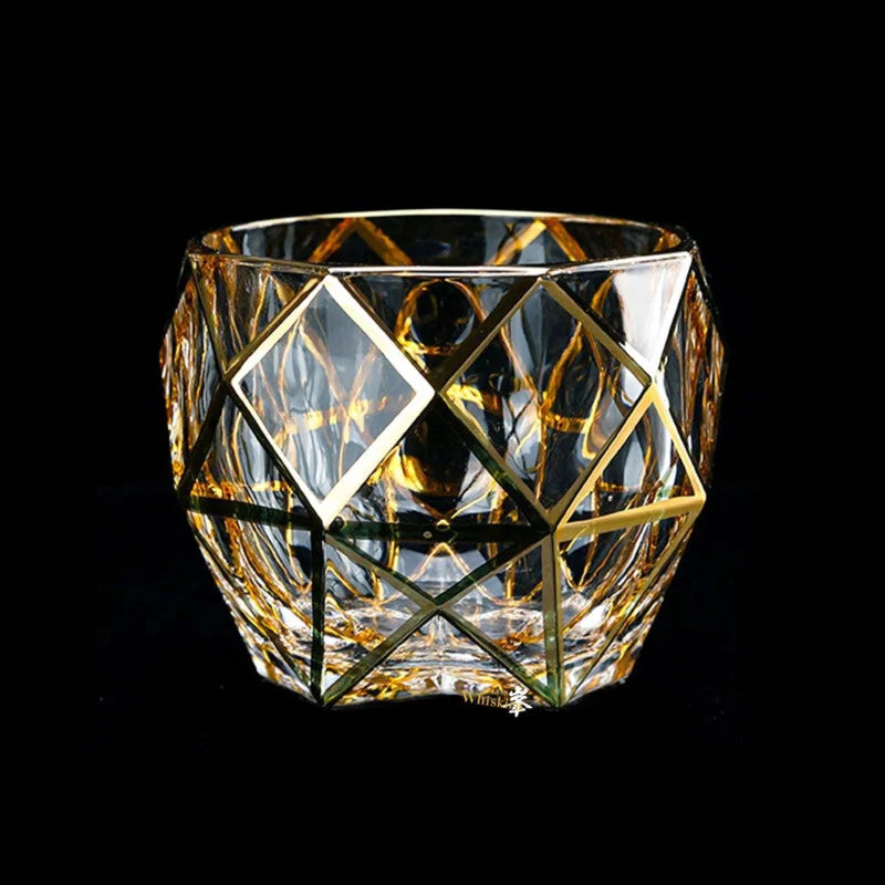 Copo de Cristal com Detalhes Dourado