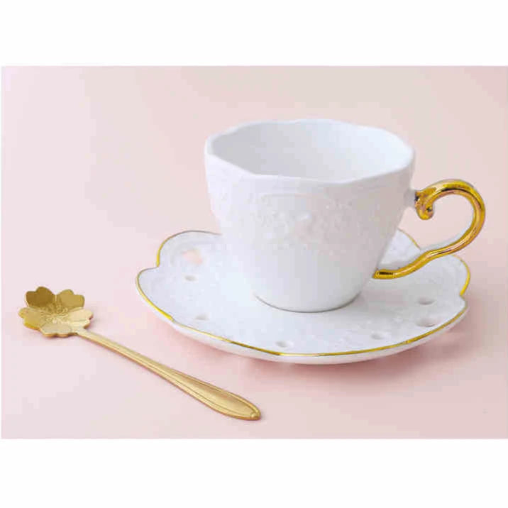 Conjunto Xícara e Pires Branca e Dourada - 180ml