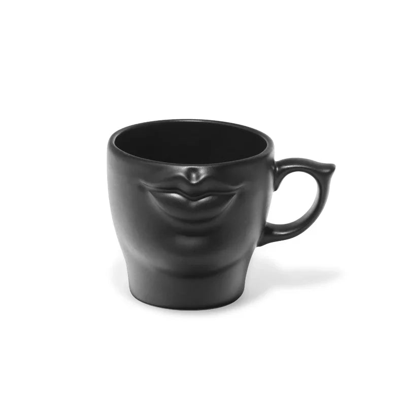 Caneca Lábios Esculpido em Porcelana - 300ml