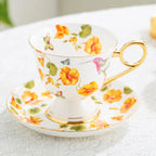 Xícara e Pires de Porcelana com Flores Pintadas