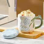Caneca de Cerâmica com Relevo de Rosa e Design Artesanal - 450ml