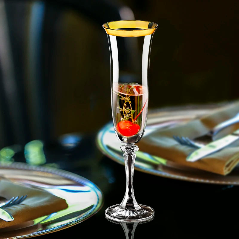 Taça Tulipa Borda Dourada