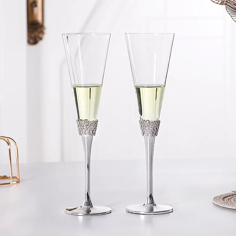 Taça de Cristal com Haste Brilhosa - 200ml