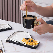 Kit Criativo Caneca com Colher e Bandeja Formato Piano