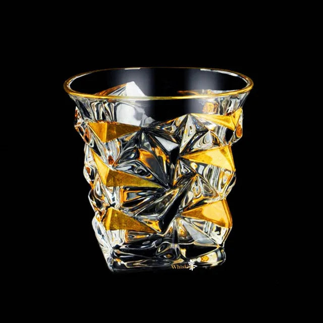 Copo de Cristal com Detalhes Dourado