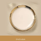 Prato de Porcelana Ondulado com Detalhe Dourado Estilo Escandinavo