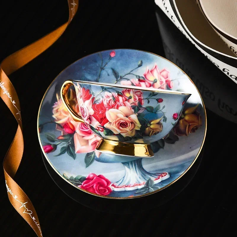 Conjunto Luxo Xícara de Café 220ml com Colher & Pires