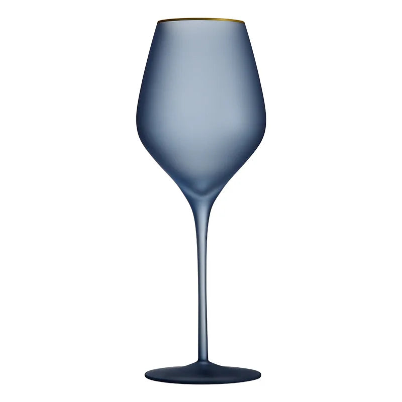 Taça de Cristal Fosco Nórdico com Elegante Borda Dourada