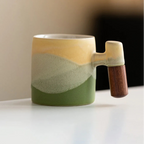 Caneca de Porcelana Artesanal Premium 70ml com Cabo de Madeira