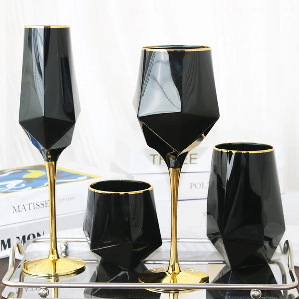 Linha Black Taças e Copos Geométricos de Vidro 4 Modelos