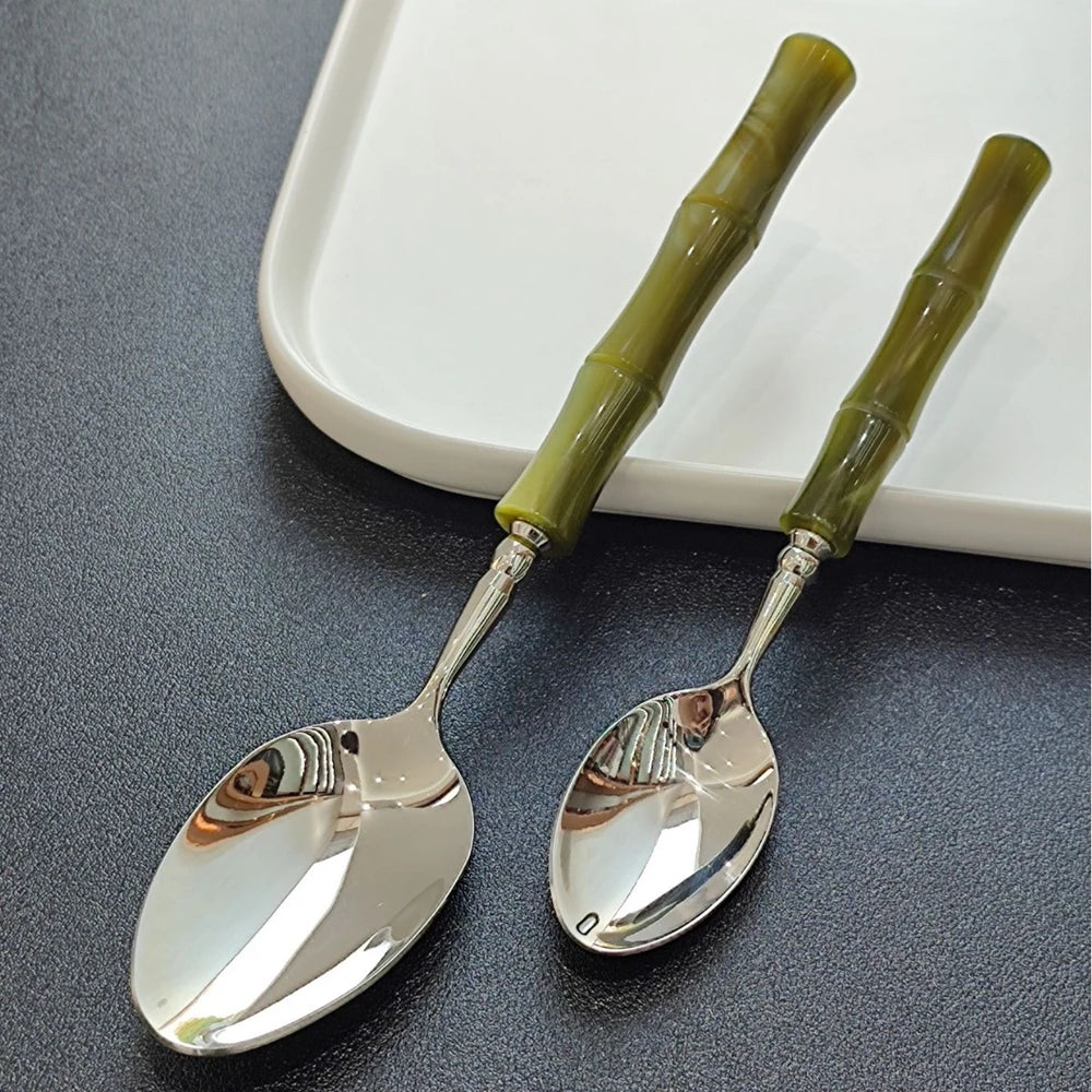 Conjunto de Talheres Clássicos em Aço Inox e Bambu - 4pcs