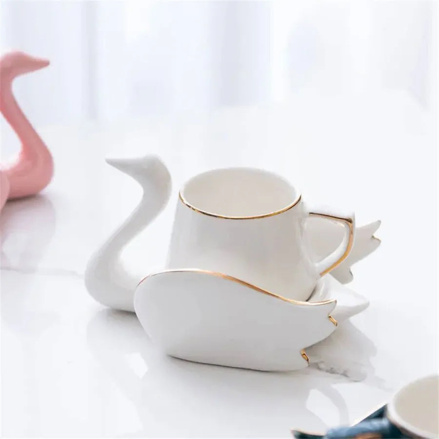 Xícara de Cerâmica Cisne com Pires - 110ml