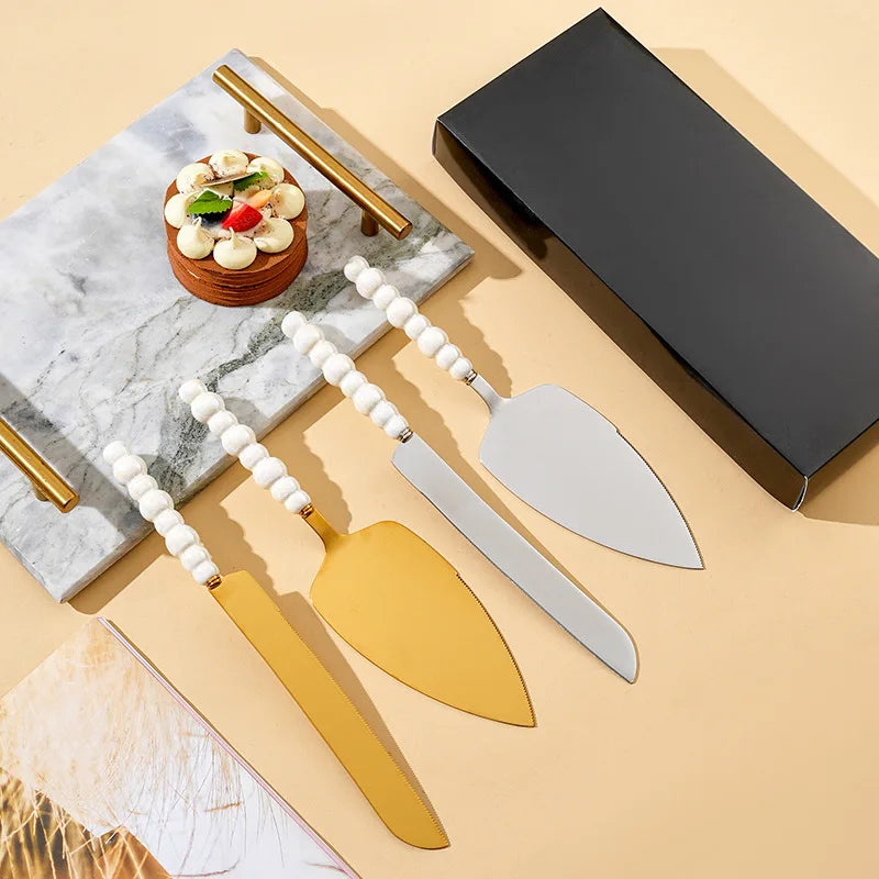 Conjunto de Faca e Espátula para Bolo Pérola em Aço Inoxidável