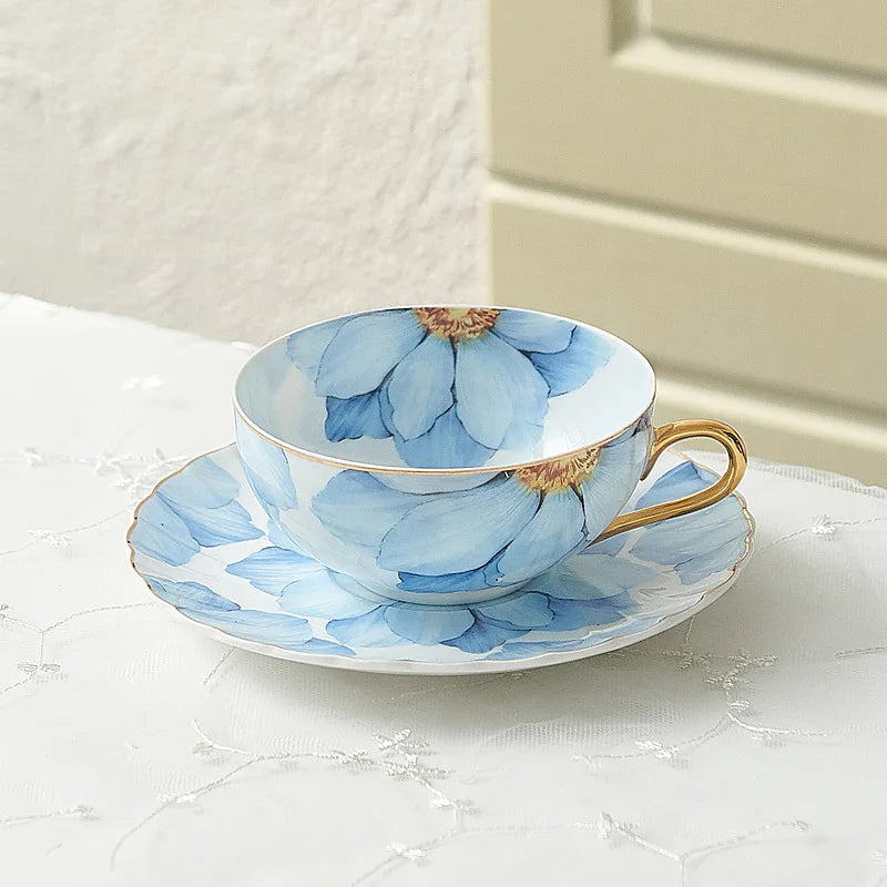 Linha Amsterdã Bules e Xícaras em Porcelana