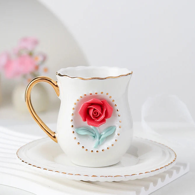 Conjunto Xícara e Pires em Porcelana 100ml com Design Elegante de Rosa