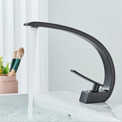 MYQualife-Brushed Gold Basin Faucet, Design criativo, Misturador de lavatório, Deck montado, frio e quente, Torneira do banheiro