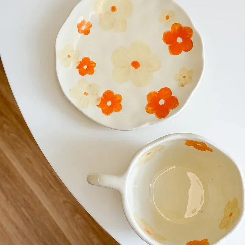 Conjunto de Xícara e Pires de Cerâmica Floral