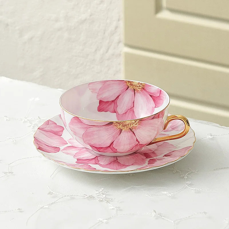 Linha Amsterdã Bules e Xícaras em Porcelana