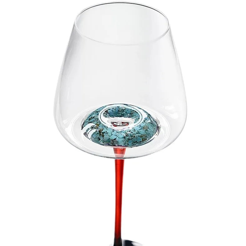Taça de Vinho Luxuosa Turquesa com Haste Vermelha Elegante