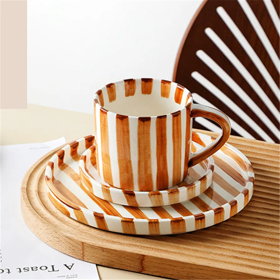 Conjunto de Cerâmica Listrado para Café e Chá