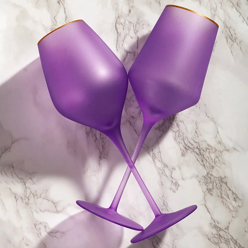 Taça de Cristal Fosco Nórdico com Elegante Borda Dourada