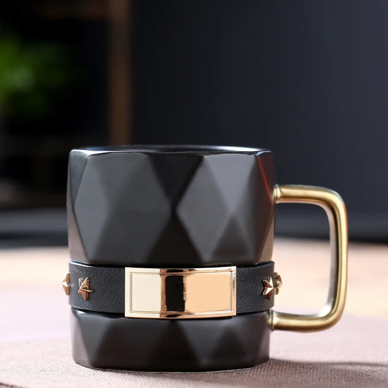 Caneca Cerâmica Nórdica Luxo - 300ml