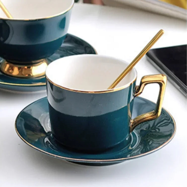 Xícara de Café em Cerâmica com Pires e Colher Estilo Nórdico Minimalista