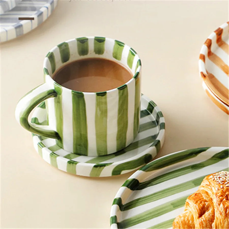 Conjunto de Cerâmica Listrado para Café e Chá