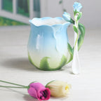Caneca e Colher Formato Tulipa 320ml em Cerâmica