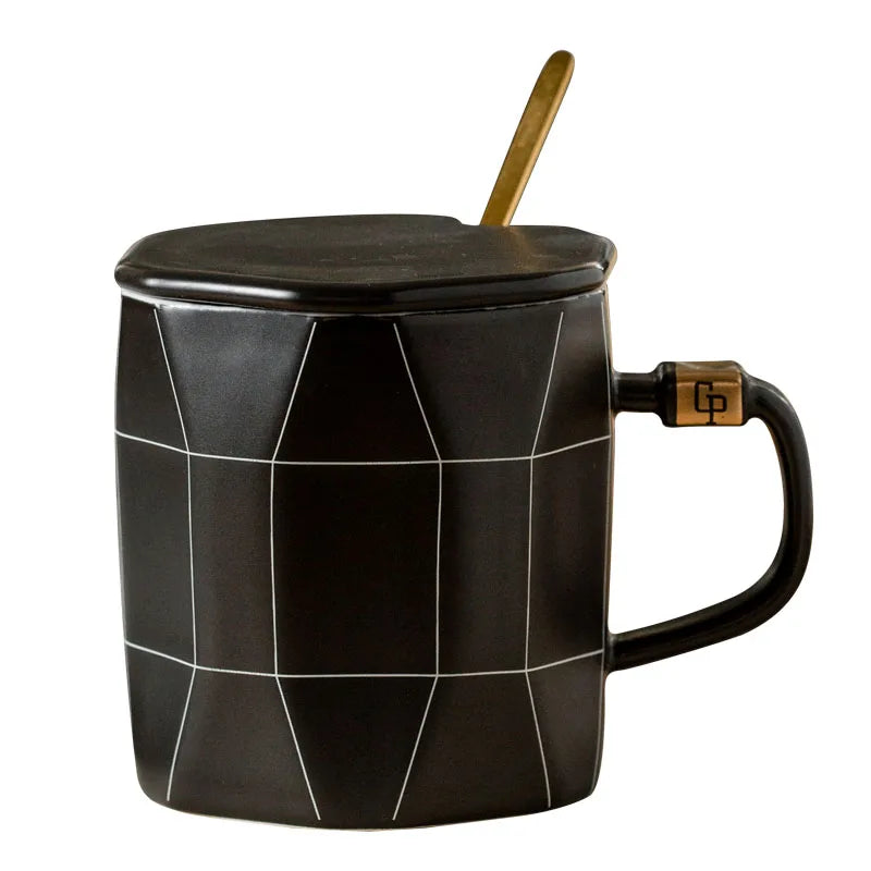 Caneca de café geométrica criativa com tampa e colher, grande capacidade simples, xícara de chá de café da manhã de cerâmica, presente para amigo, 450ml