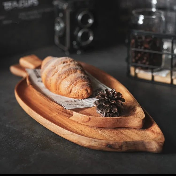 Bandeja de Madeira em Forma de Folha - Elegância Natural