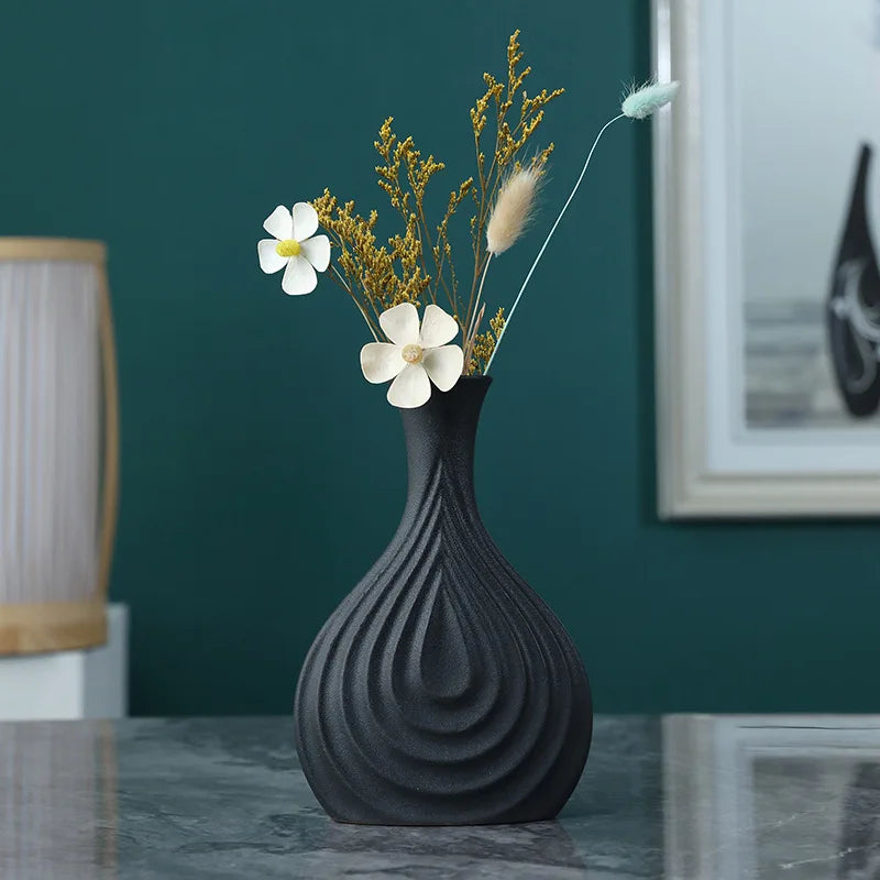 Vaso Black em Porcelana