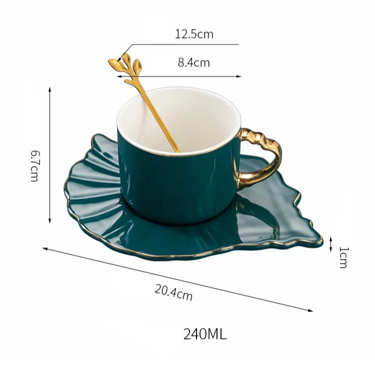 Copo de café europeu luz doméstica luxo ins pendurado orelha copos de cerâmica e pires conjunto de alta qualidade xícaras de chá de alto valor presente