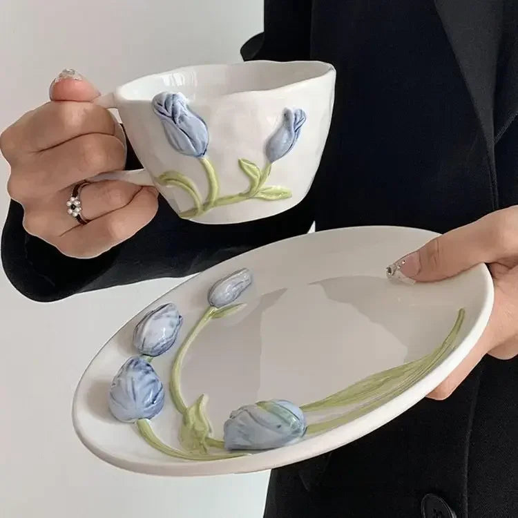 Conjunto de Canecas e Pratos de Cerâmica Tulipa Vintage