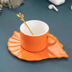 Copo de café europeu luz doméstica luxo ins pendurado orelha copos de cerâmica e pires conjunto de alta qualidade xícaras de chá de alto valor presente