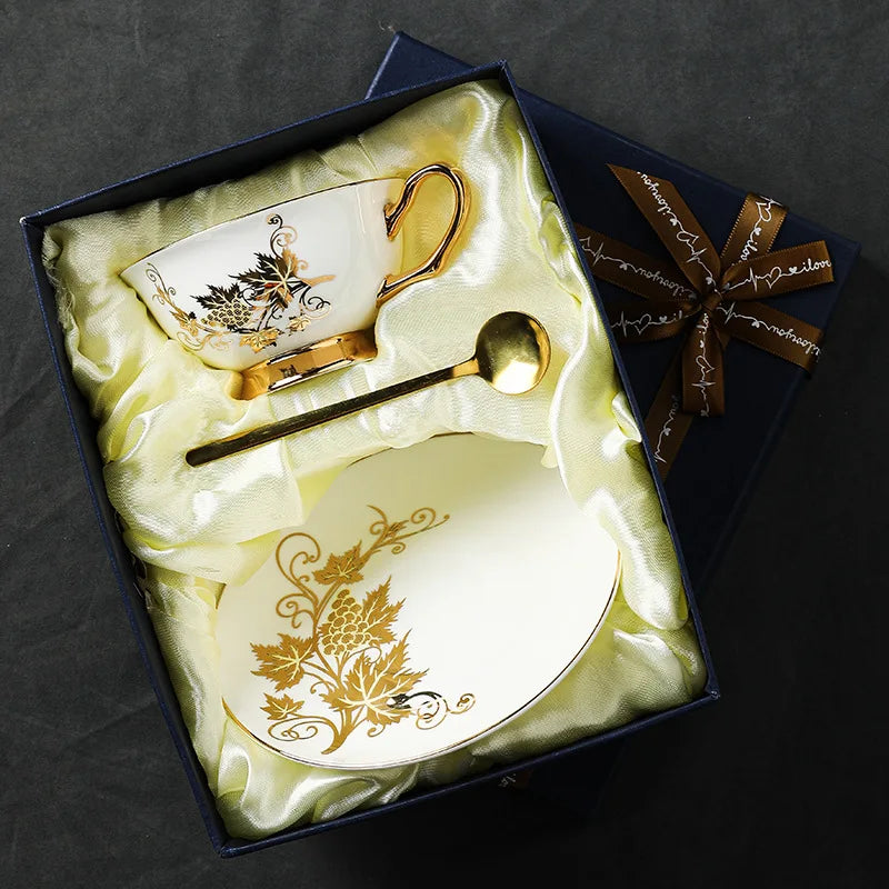 Jogo de Xícaras de Chá em Porcelana Floral Premium com Pires e Colher